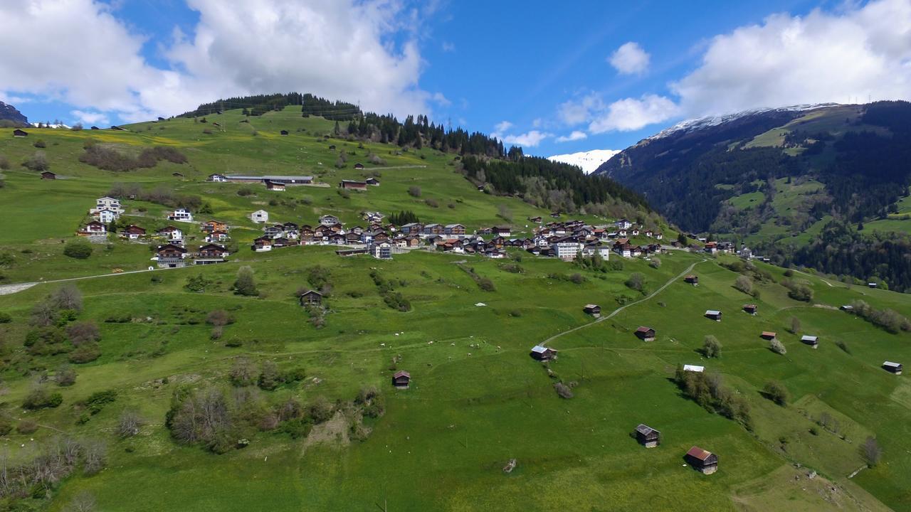 Hotel Garni Postigliun Andiast Andest ภายนอก รูปภาพ